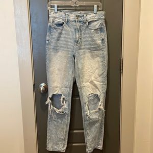 American Eagle Mom Jean
